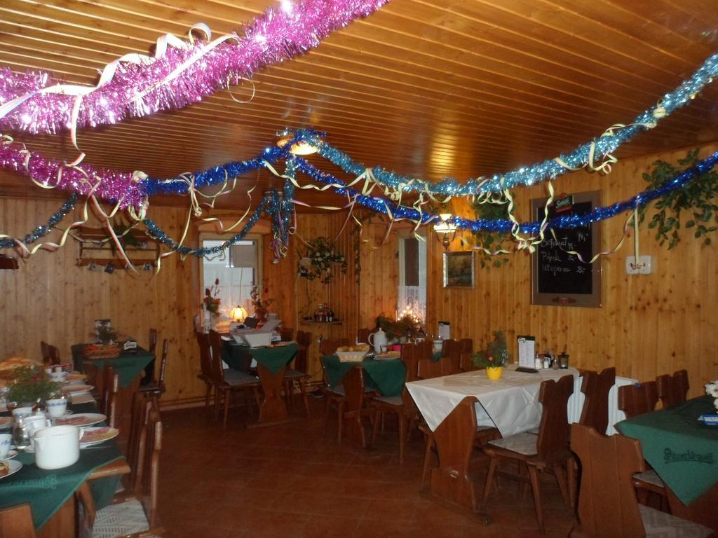 Pension Mikulka Mikulov v Krusnych Horach Bagian luar foto