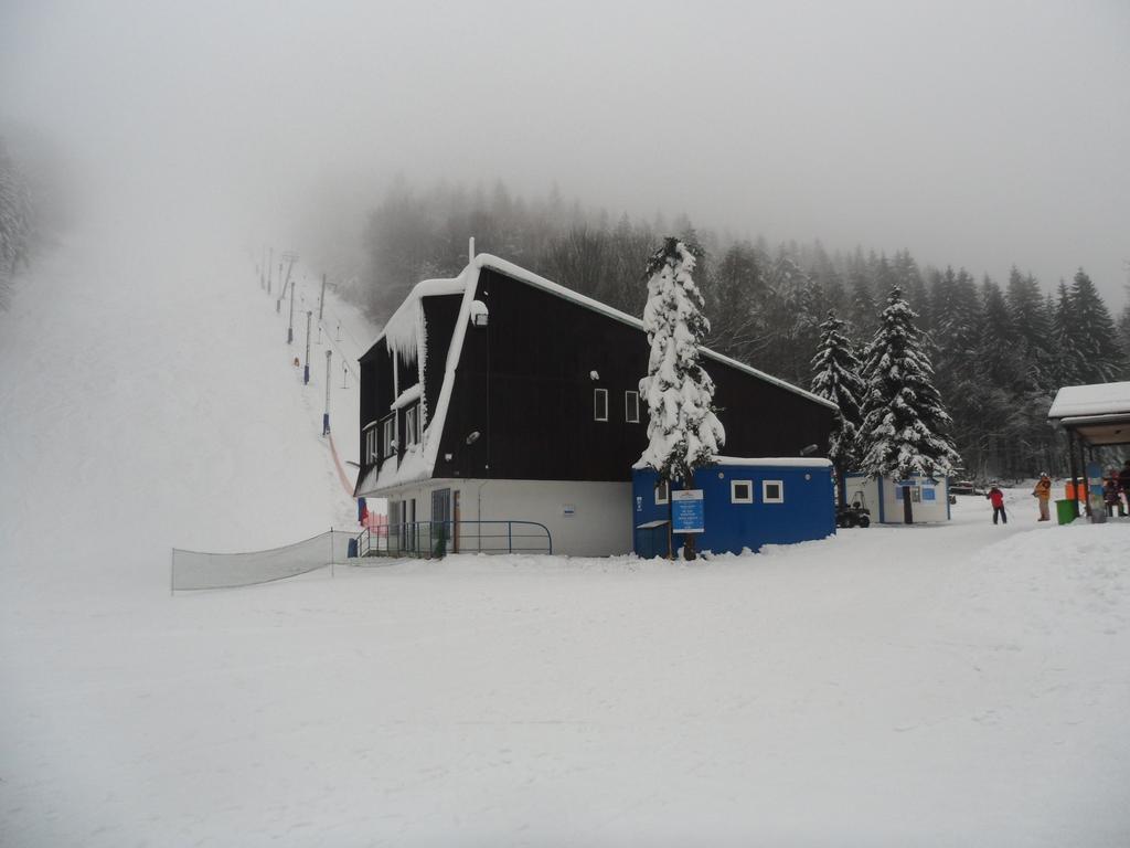 Pension Mikulka Mikulov v Krusnych Horach Bagian luar foto
