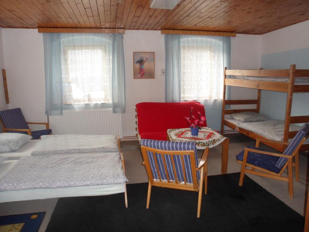 Pension Mikulka Mikulov v Krusnych Horach Bagian luar foto