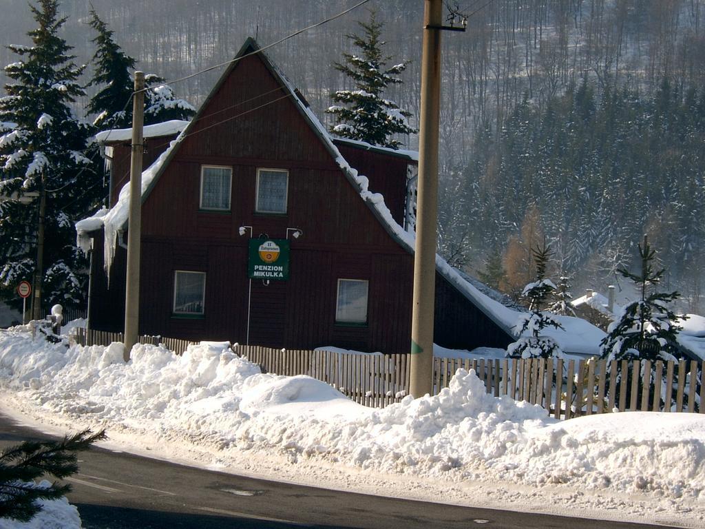 Pension Mikulka Mikulov v Krusnych Horach Bagian luar foto